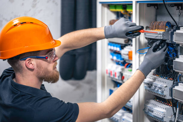 Best Circuit Breaker Repair  in East Hills, NY